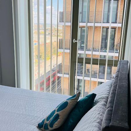 Lush Living - Double Room With Private Bathroom ลอนดอน ภายนอก รูปภาพ