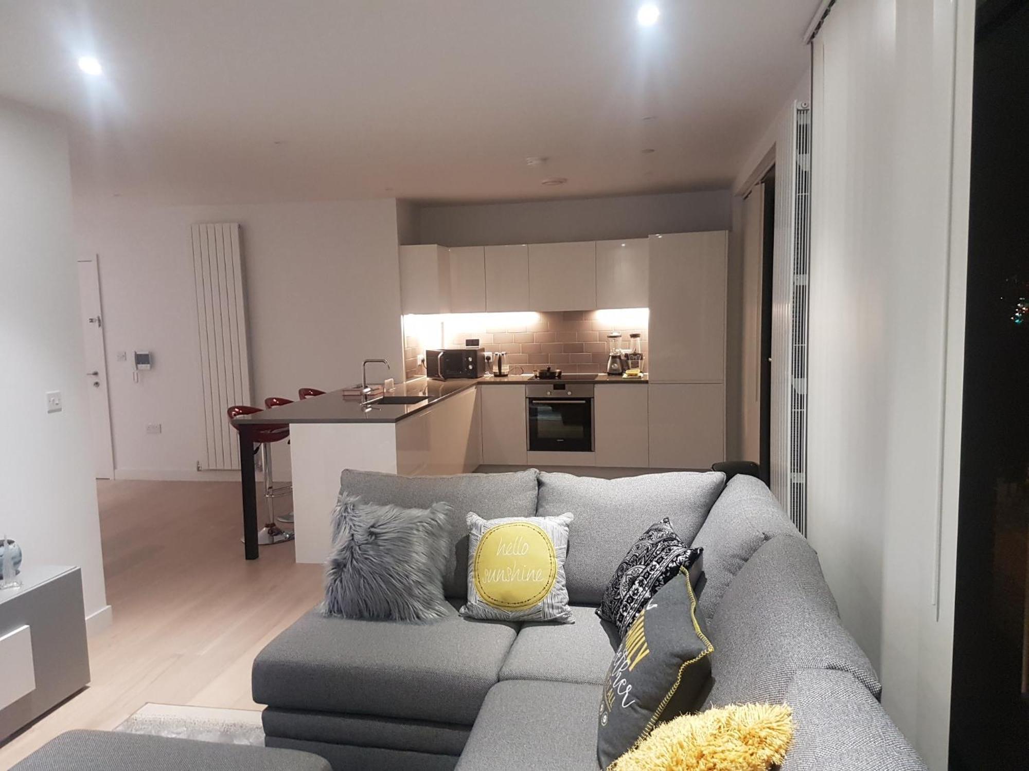 Lush Living - Double Room With Private Bathroom ลอนดอน ภายนอก รูปภาพ